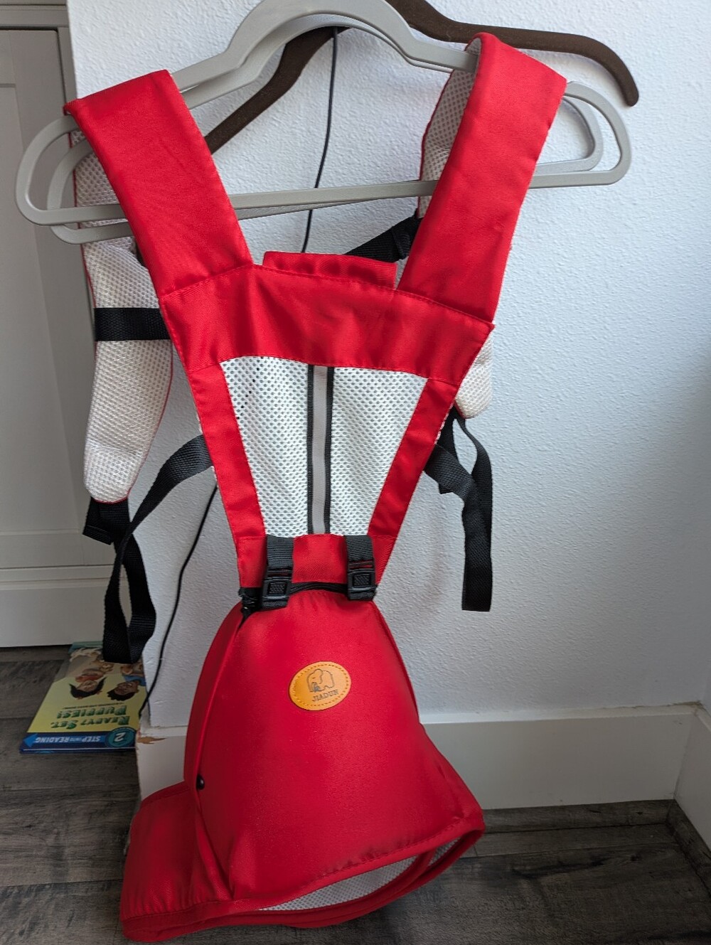 Jiadun 2-in-1 Ergonomic Baby Hip Seat Carrier Stool – Red